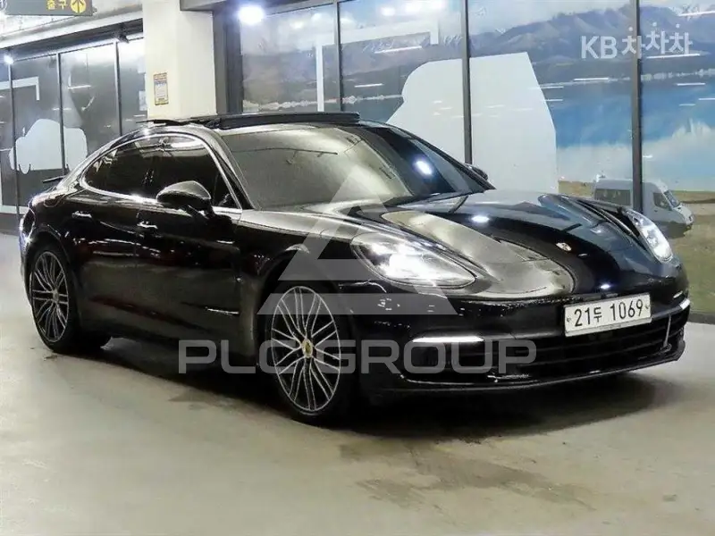 2018 Porsche Panamera