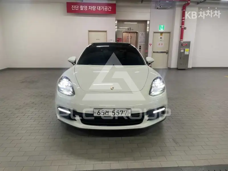 2018 Porsche Panamera