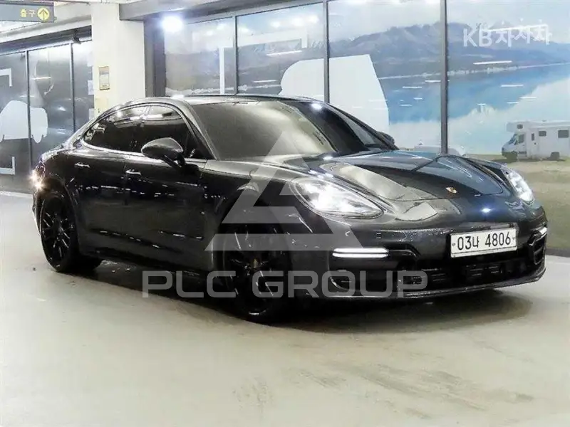 2018 Porsche Panamera