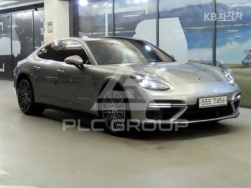 2018 Porsche Panamera