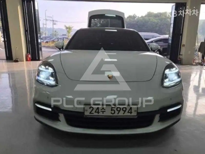 2018 Porsche Panamera