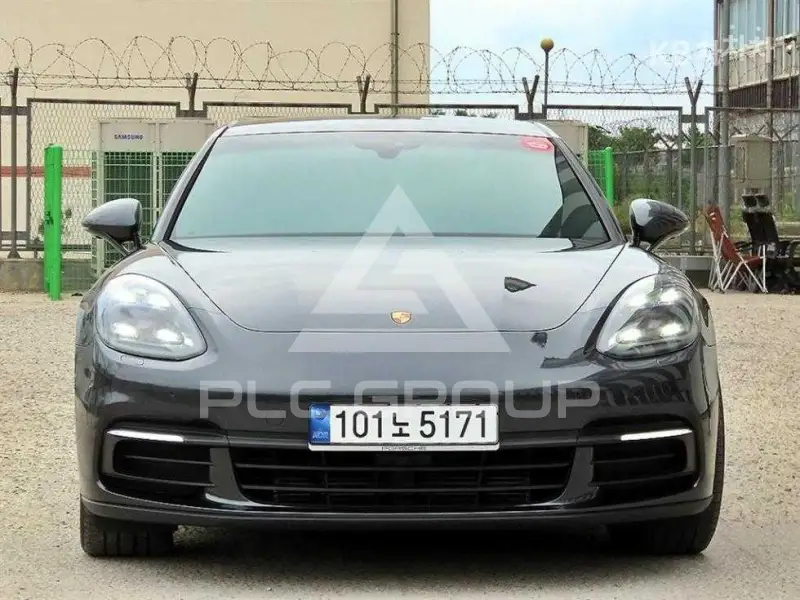 2018 Porsche Panamera