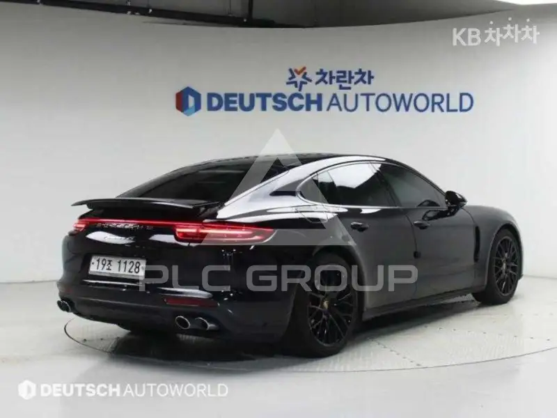 2018 Porsche Panamera