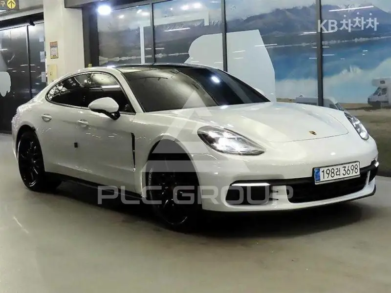 2018 Porsche Panamera