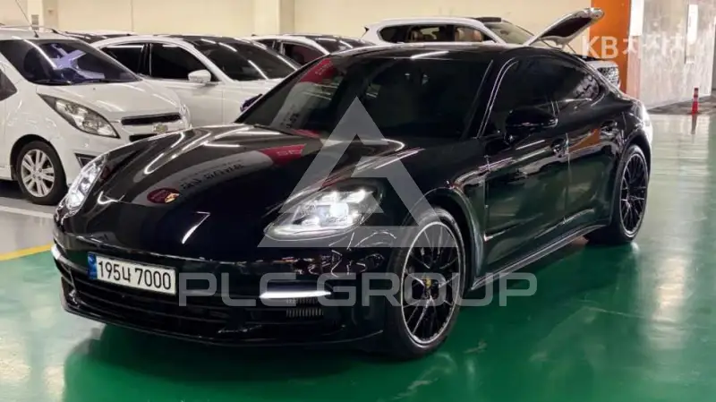 2018 Porsche Panamera