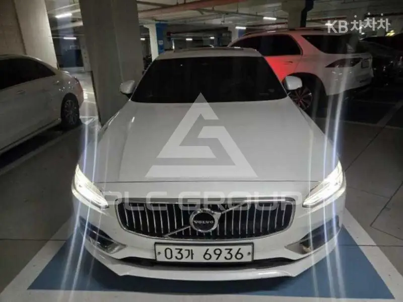 2018 Volvo S90