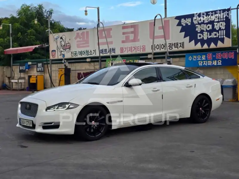 2018 Jaguar XJ