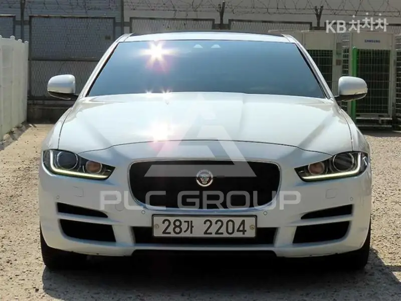 2018 Jaguar XE