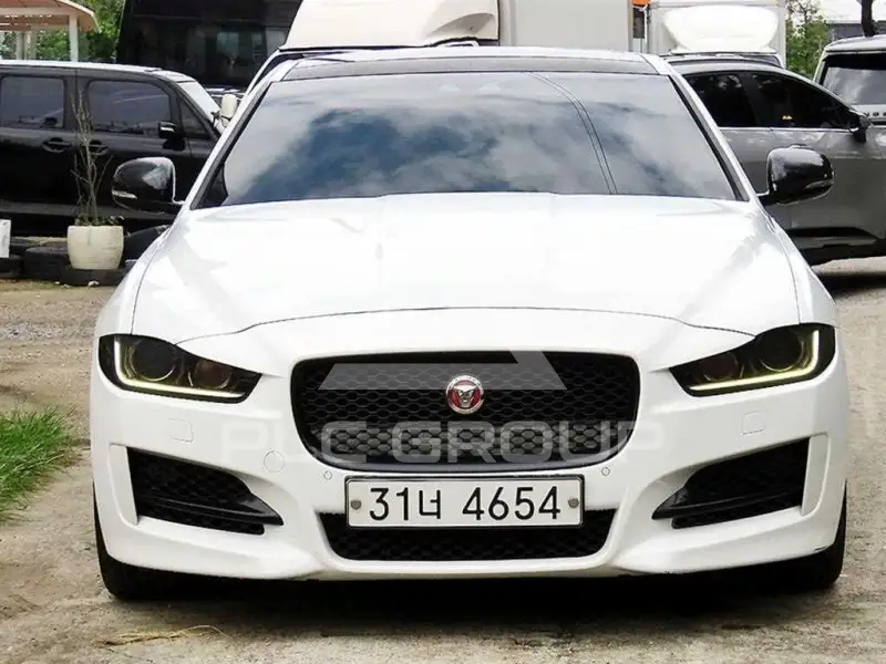 2018 Jaguar XE