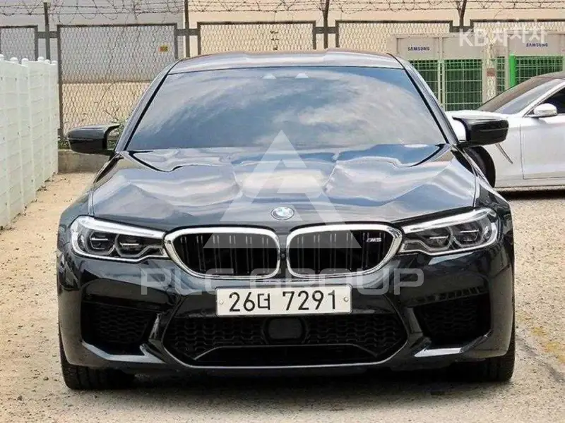2019 BMW M1