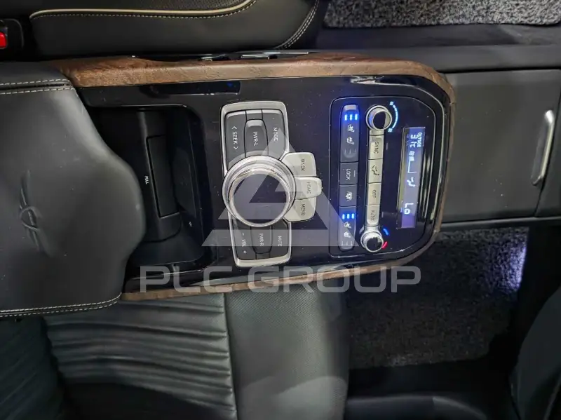 2019 Genesis G90