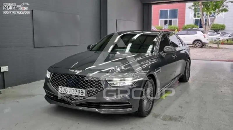 2019 Genesis G90