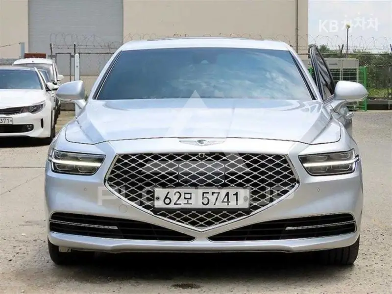 2019 Genesis G90