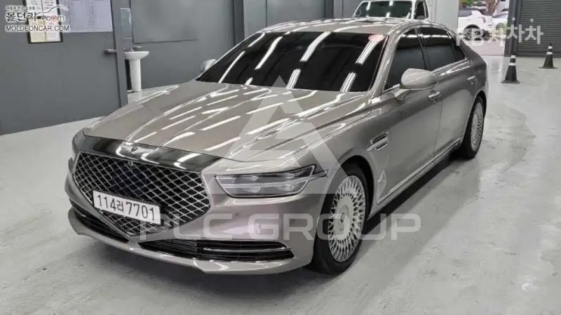 2019 Genesis G90