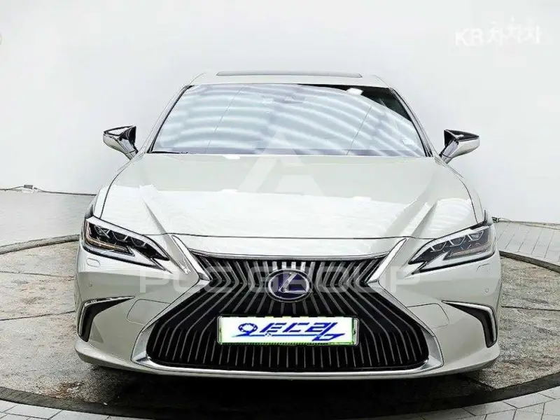 2019 Lexus ES