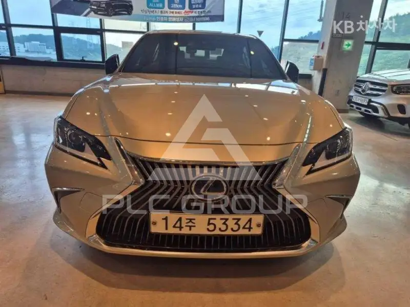 2019 Lexus ES