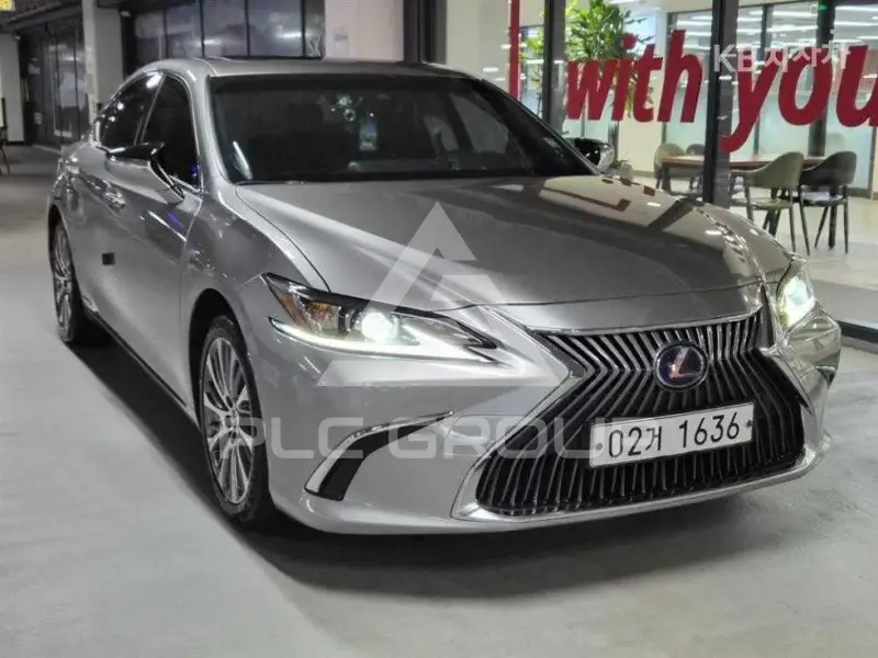 2019 Lexus ES