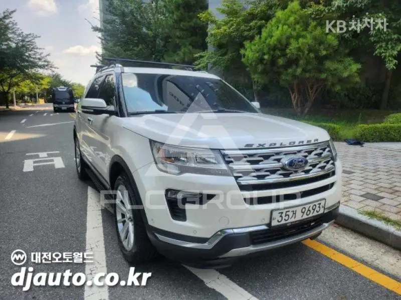 2019 Ford Explorer