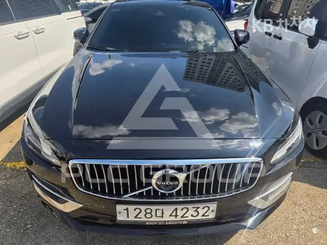 2019 Volvo S90