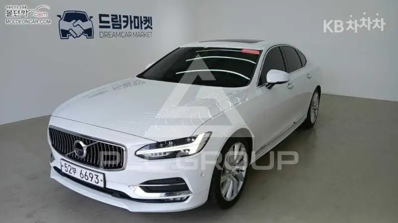 2019 Volvo S90