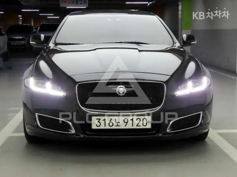 2019 Jaguar XJ