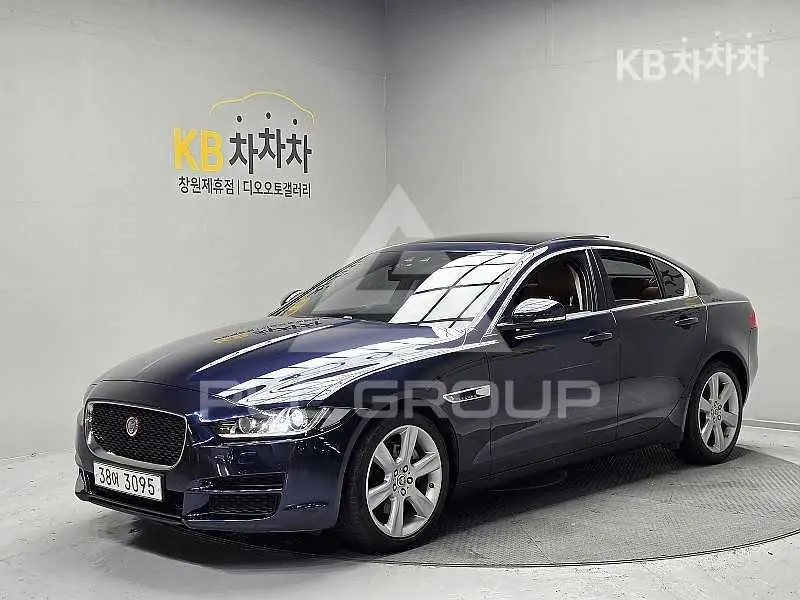 2019 Jaguar XE