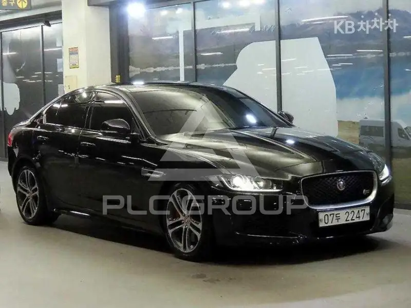 2019 Jaguar XE