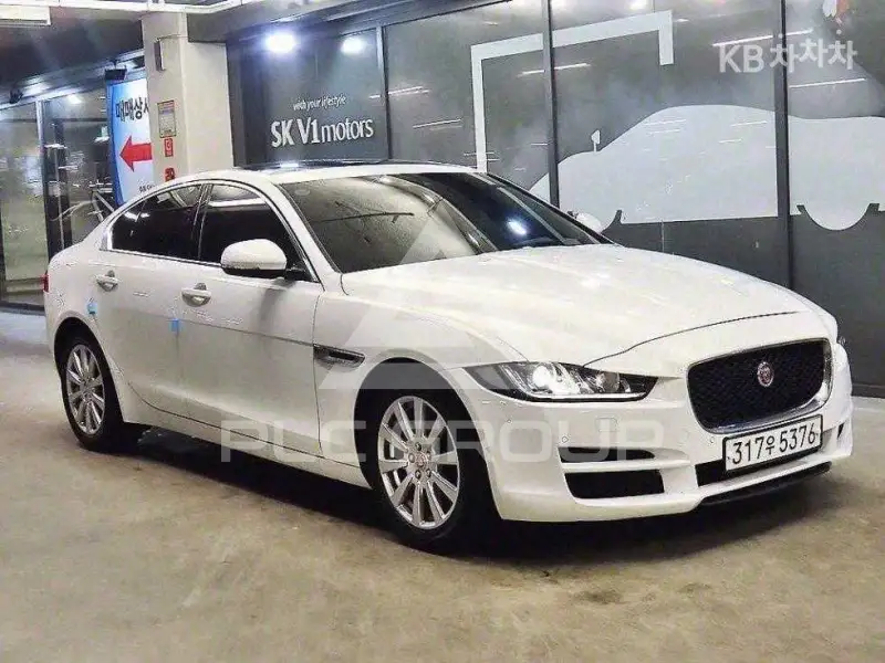 2019 Jaguar XE