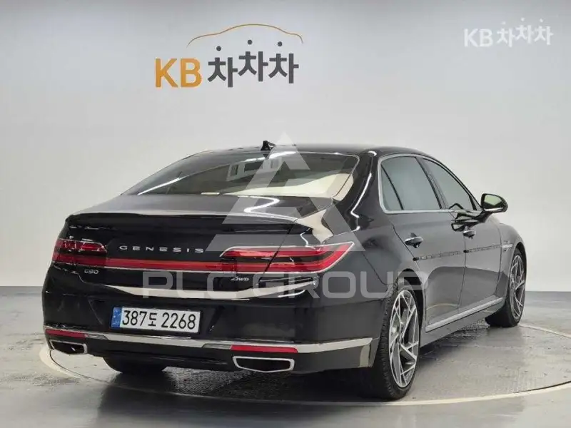 2020 Genesis G90