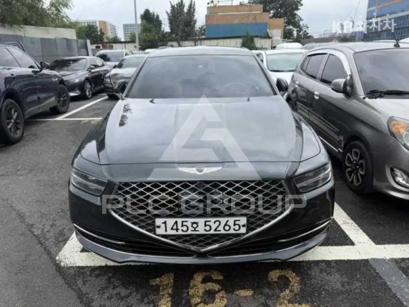 2020 Genesis G90