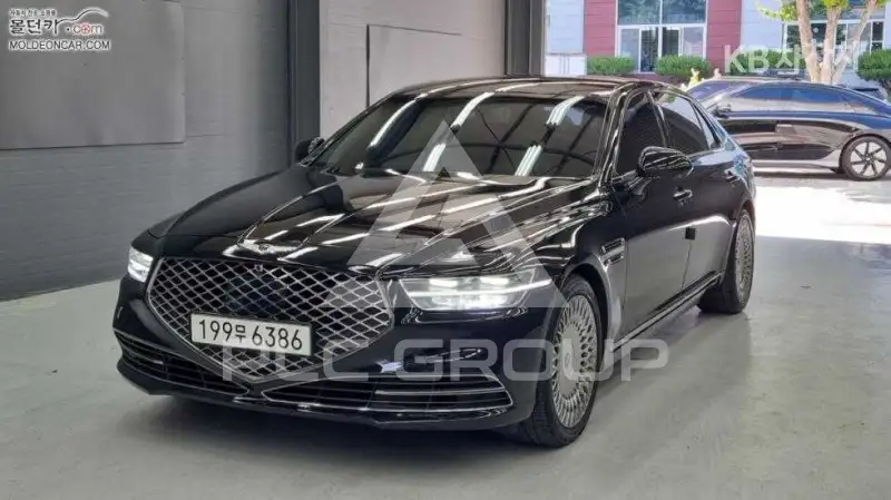 2020 Genesis G90