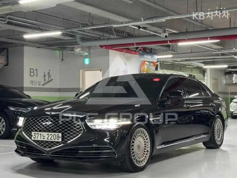 2020 Genesis G90