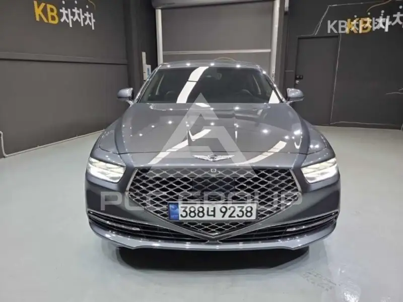 2020 Genesis G90