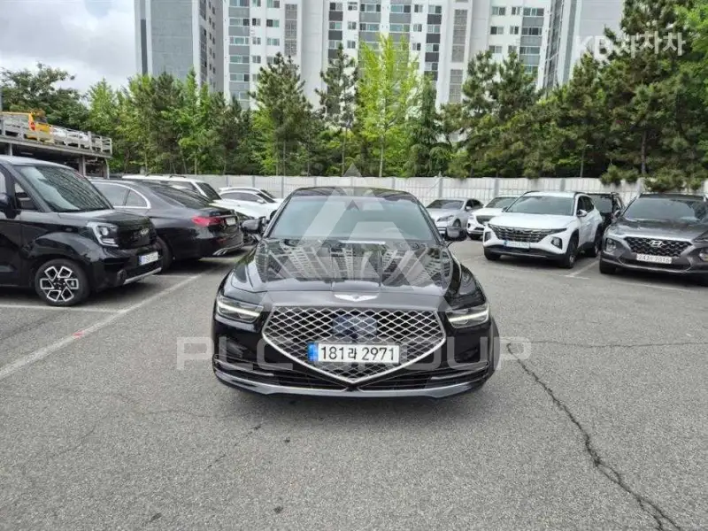 2020 Genesis G90