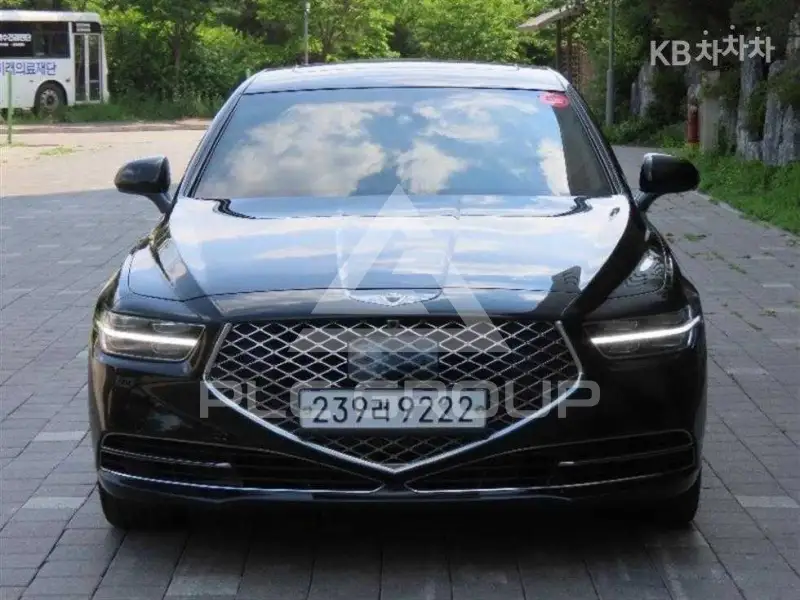 2020 Genesis G90