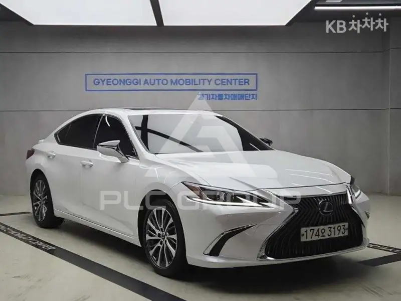 2020 Lexus ES