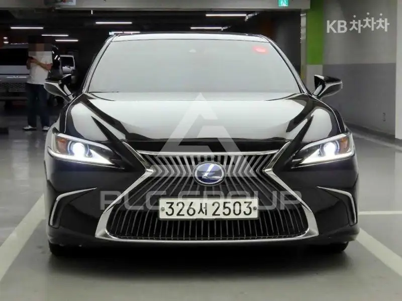 2020 Lexus ES