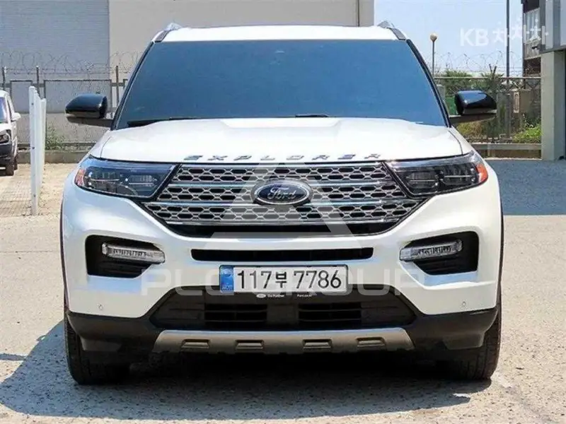 2020 Ford Explorer