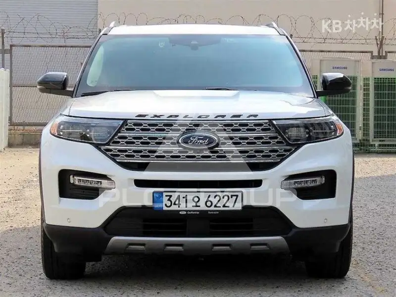 2020 Ford Explorer