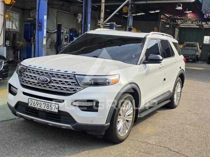 2020 Ford Explorer