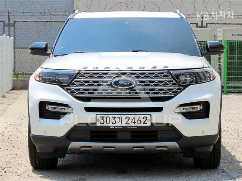 2020 Ford Explorer