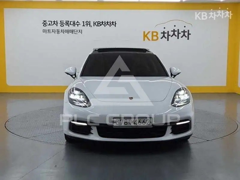 2020 Porsche Panamera