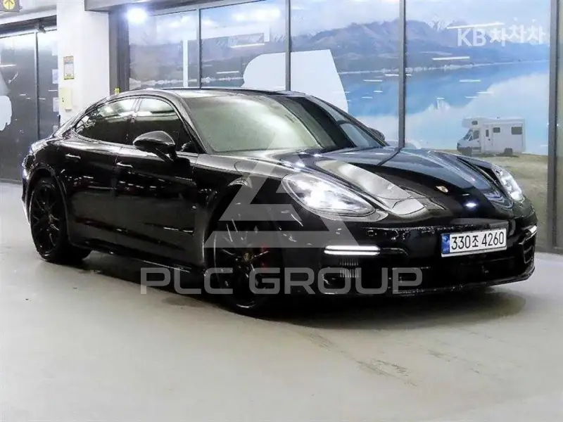 2020 Porsche Panamera