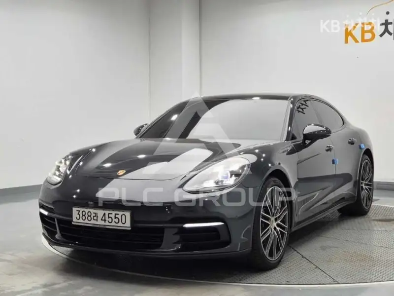 2020 Porsche Panamera