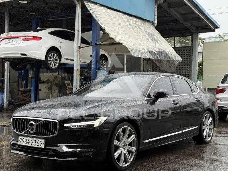 2020 Volvo S90