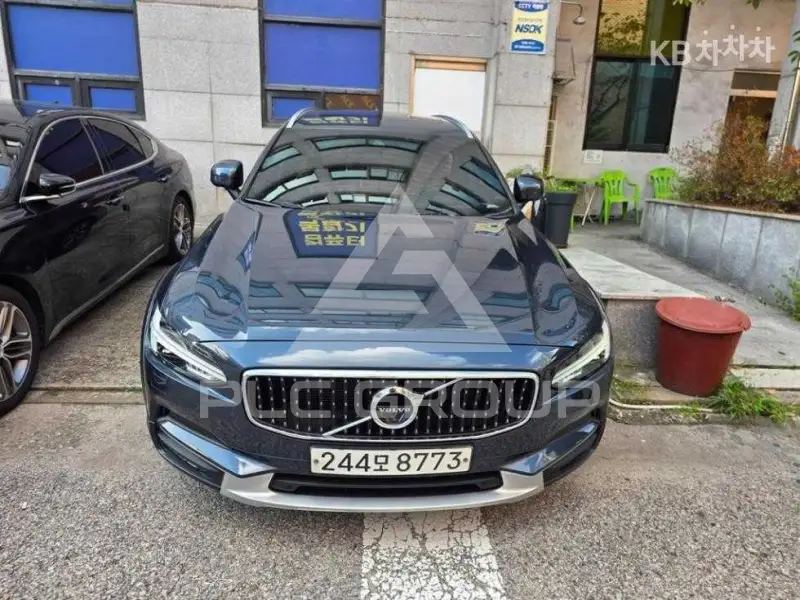 2020 Volvo V90