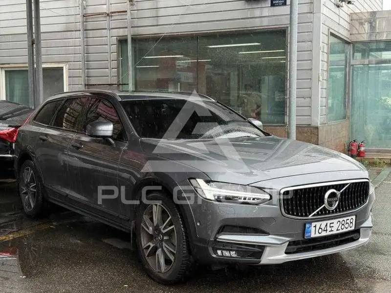 2020 Volvo V90