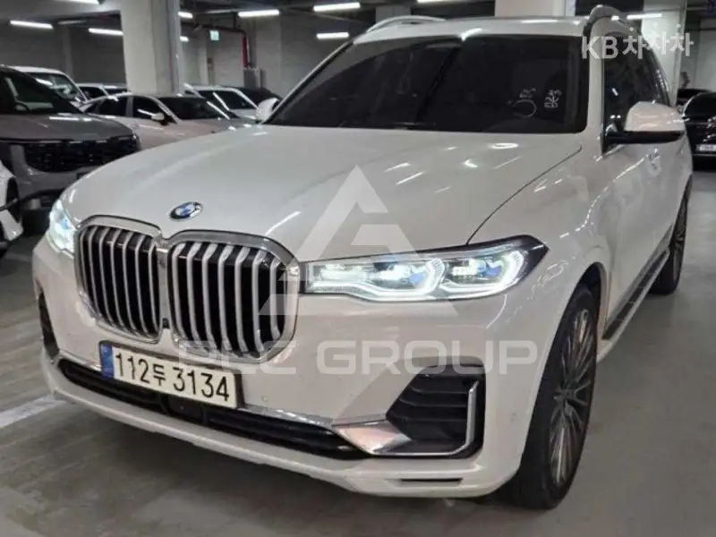 2021 BMW X7