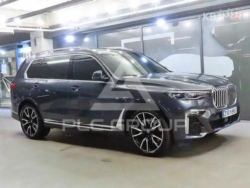 2021 BMW X7