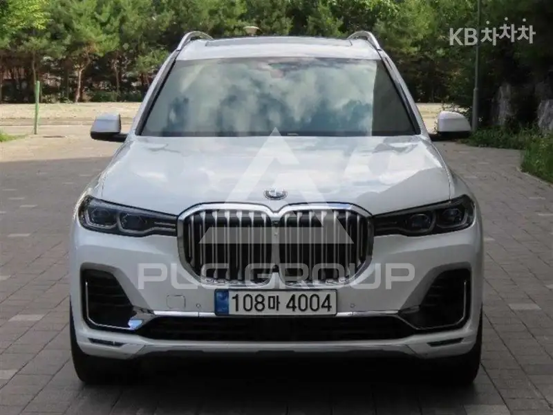 2021 BMW X7